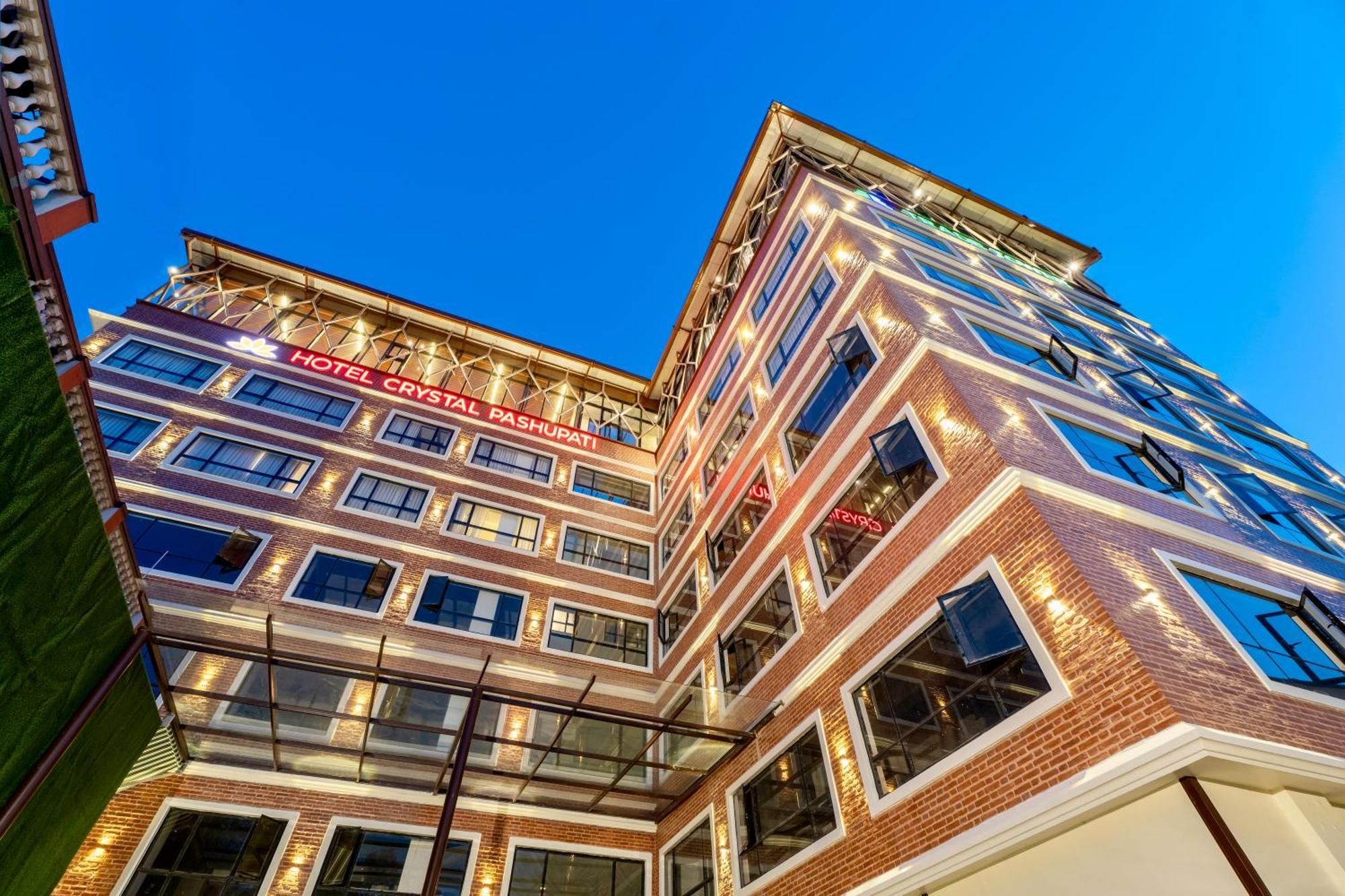 Hotel Crystal Pashupati Катманду Экстерьер фото