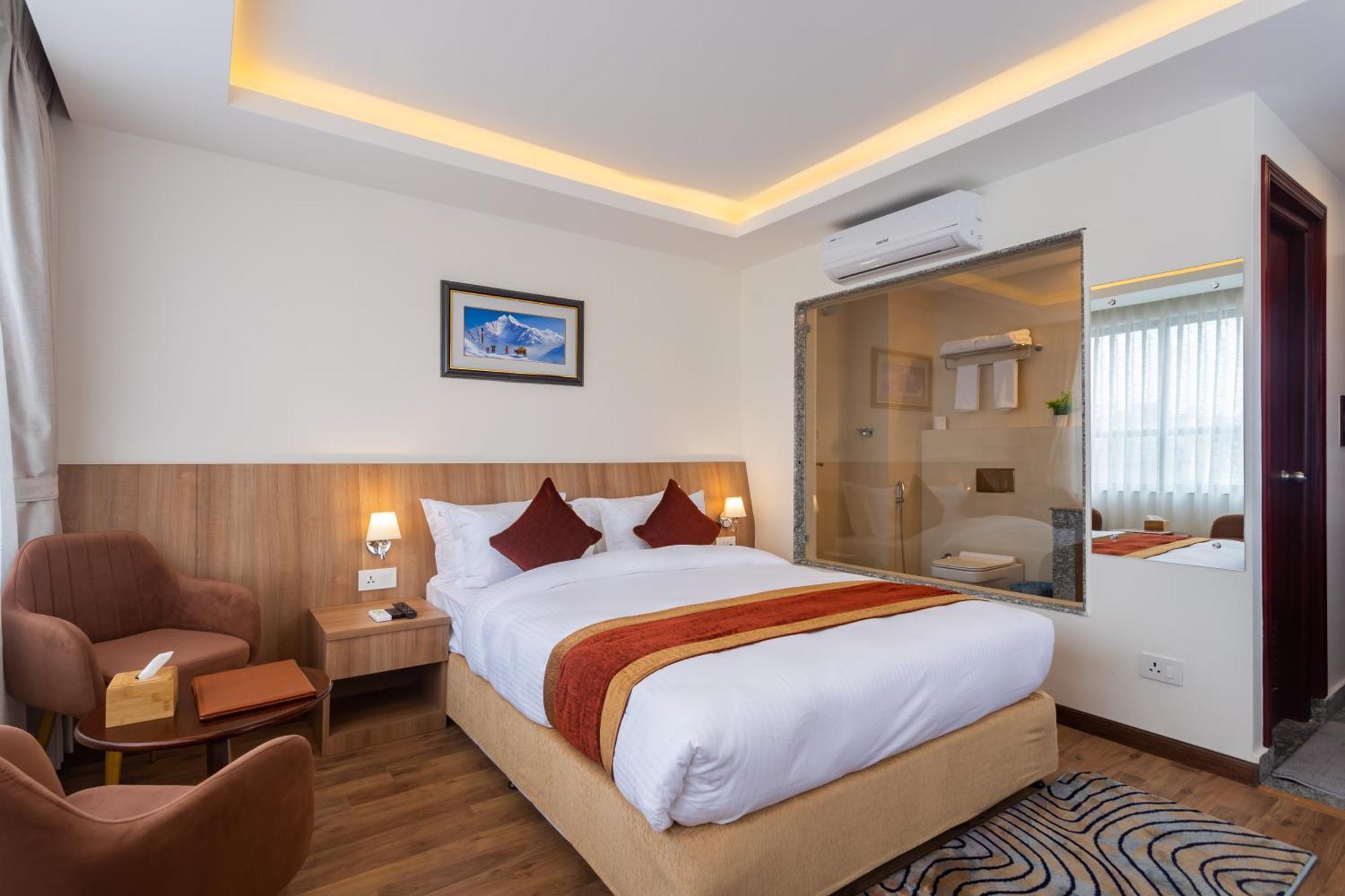 Hotel Crystal Pashupati Катманду Экстерьер фото